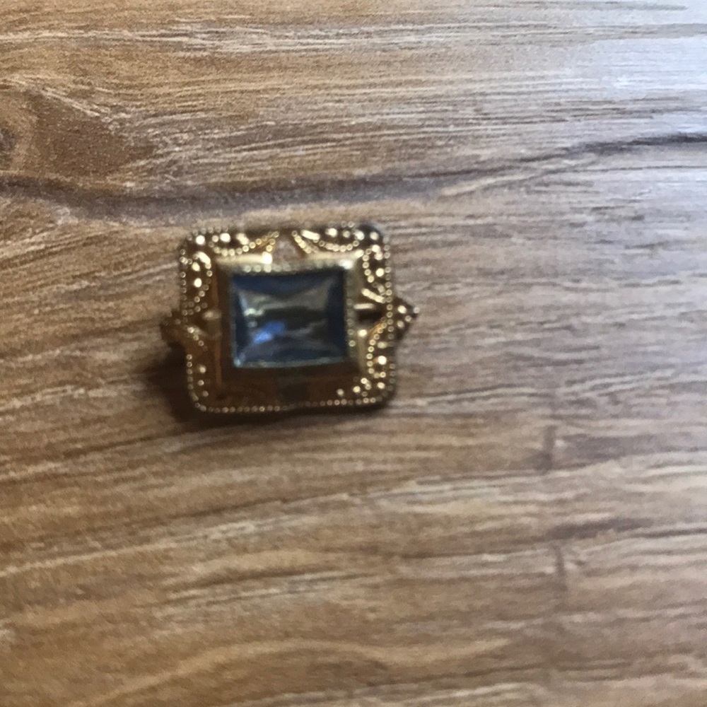 18k and aquamarine pin🌺